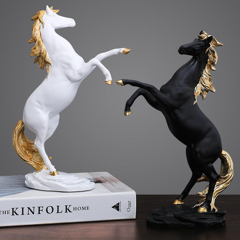 Horse Statue Sleek design